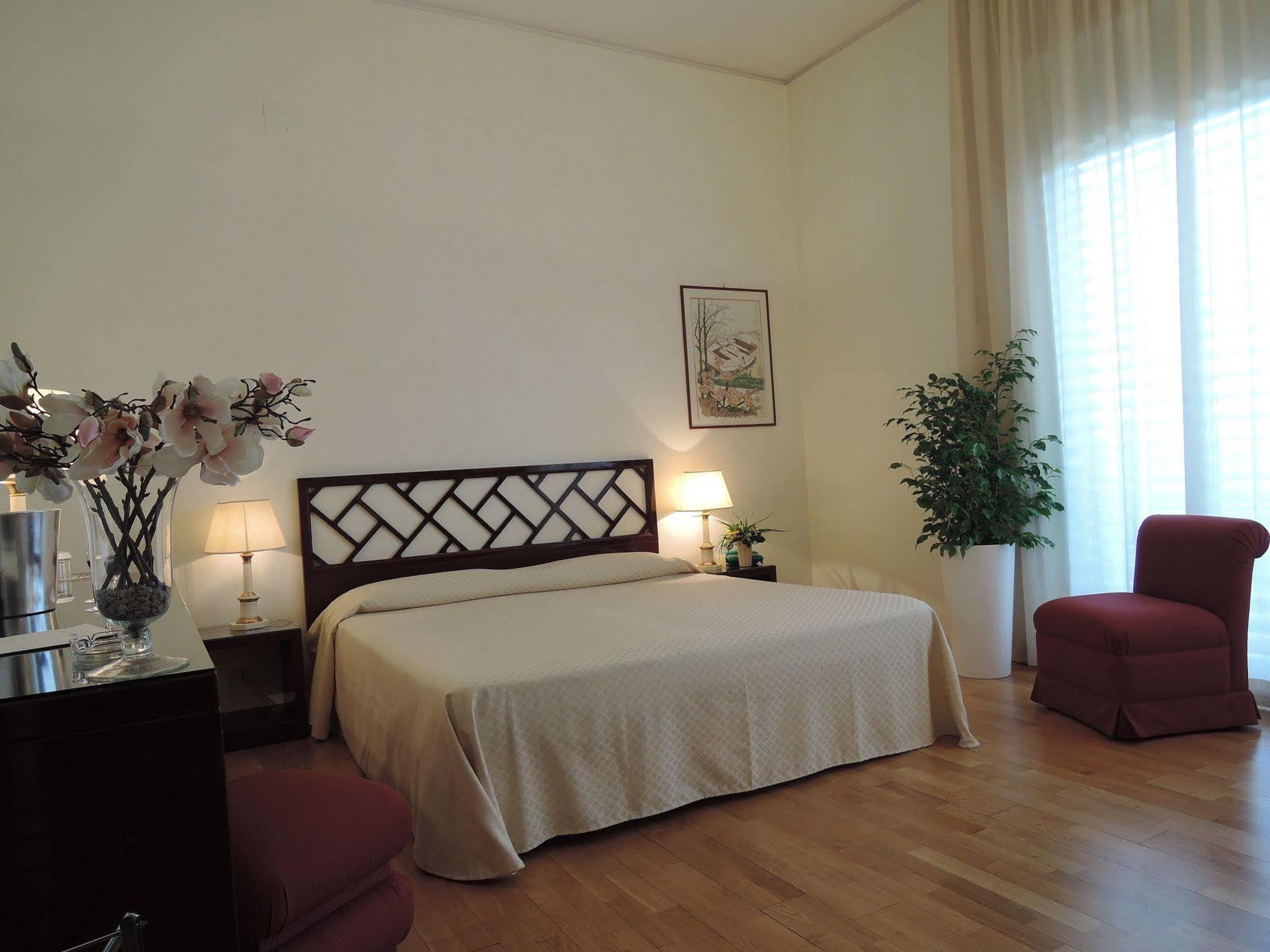 Villa Calipso Mondello Eksteriør billede